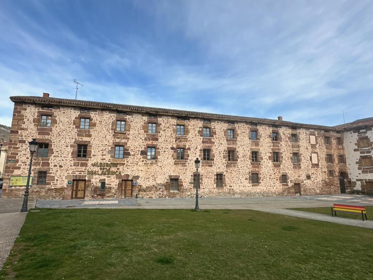 Hotel Y Albergue Real Fabrica De Ezcaray Kültér fotó